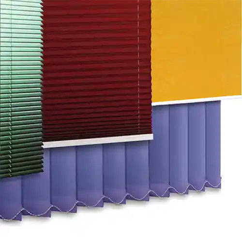 unbedruckte Vorhänge, Plissees und Rollos